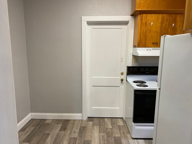 245 Central Ave S Unit 1