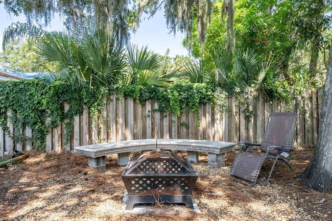 1317 Cocoanut Ave