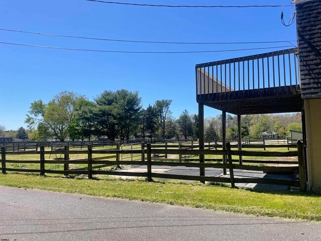 Photo - 202 Jefferson Ave