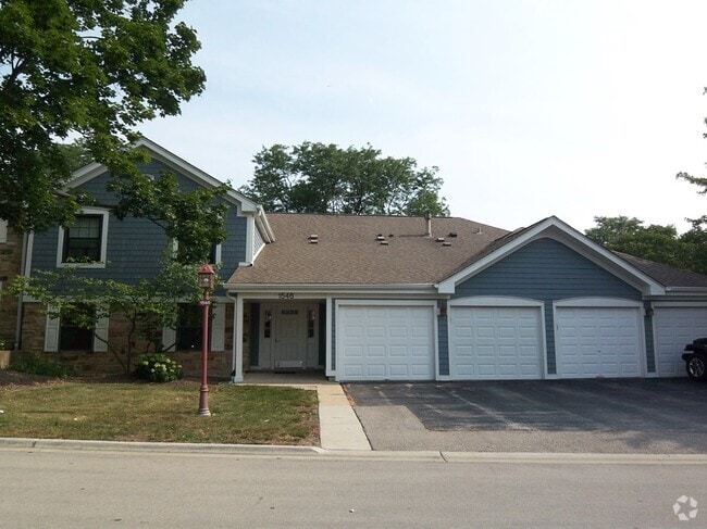 Building Photo - 1546 Williamsburg Dr Unit C1 Rental