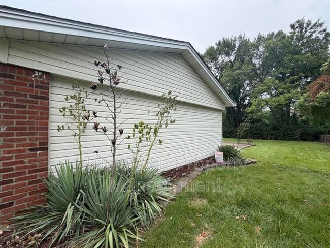 Photo - 2372 Rockymont Dr