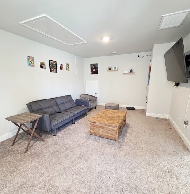 Photo - 2066 Ainsley Dr