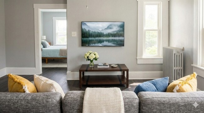 Building Photo - 596 Beacon St Unit #2