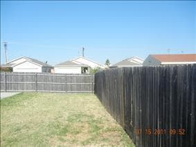 Photo - 517 English Elm Ln