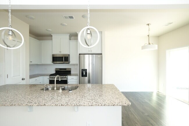Photo - Beautiful 3-Bedroom 2-Baths Home with Gara...