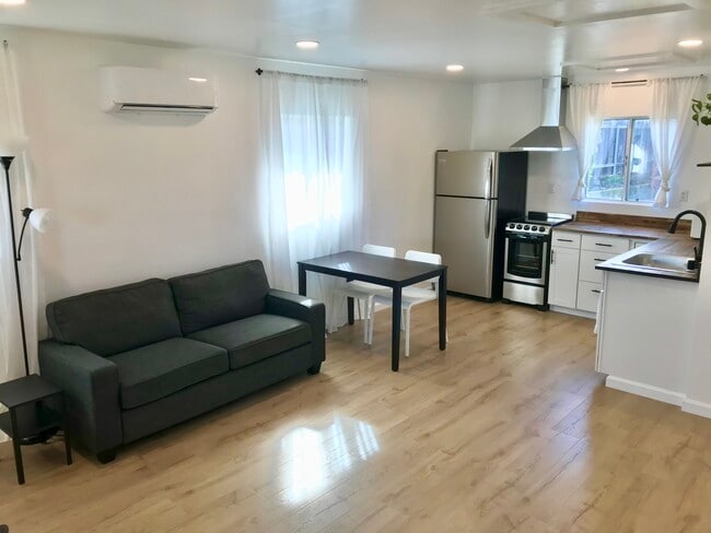 Photo - 33 Ortega Ct