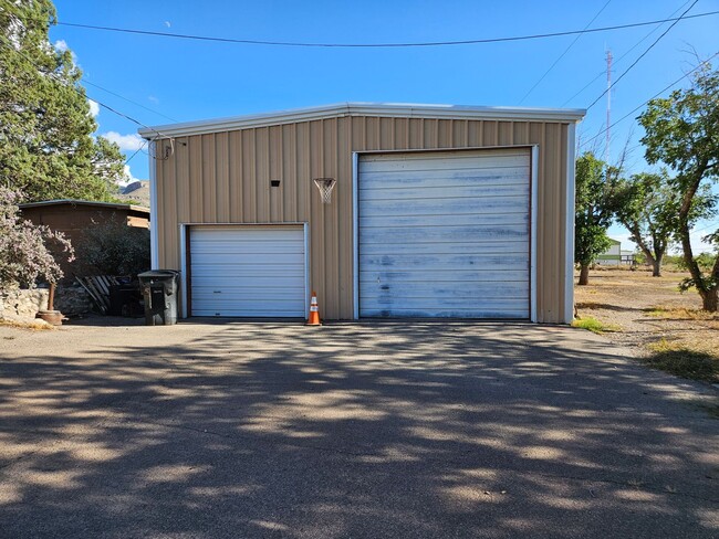 Photo - Beautiful Retro 3 Bd/2Ba Home Ready Lookin...