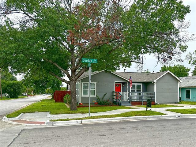 Photo - 3144 Gordon Ave
