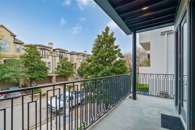 Photo - 1016 Crocker St