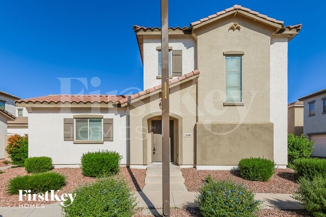 Building Photo - 4680 E Laurel Ave