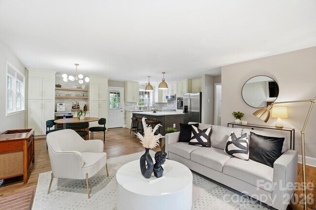 Photo - 3027 Telford Pl