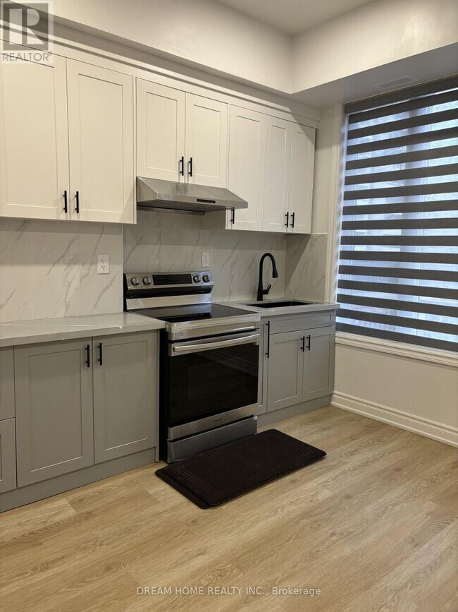 Photo - 337 Mutual St