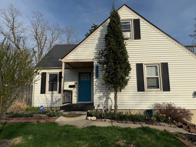 Building Photo - 3345 N 48th Ave