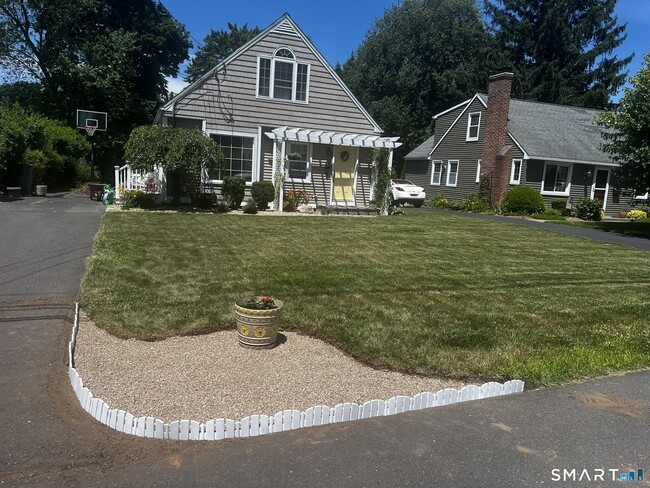 Building Photo - 67 Rockwell Ave