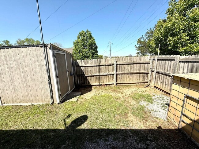 Photo - 2417 Rustic Dr