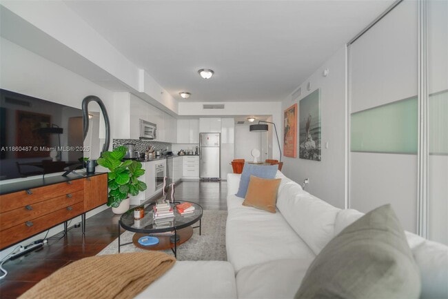 Photo - 92 SW 3rd St Unit 2707