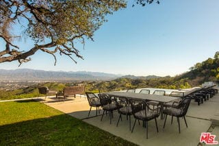 Photo - 13331 Mulholland Dr