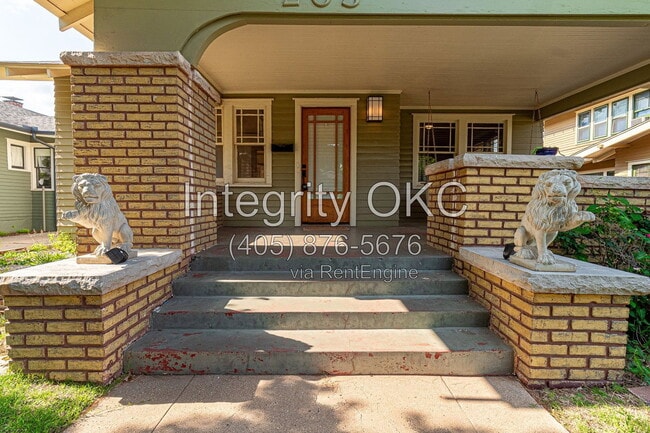 Photo - 205 NW 21st St