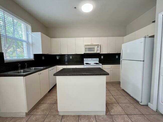 Photo - 3507 Shoma Dr