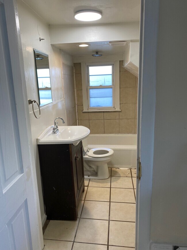 2456 N Humboldt Blvd Apartments For Rent in Milwaukee, WI