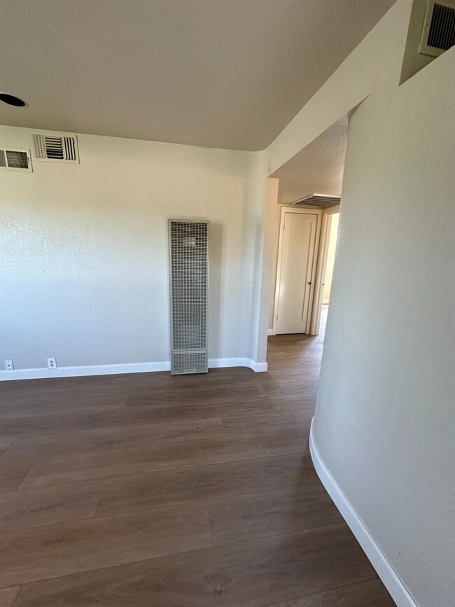 Photo - 3083 E Rose Ave