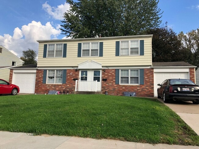 Building Photo - 2630 Kennedy Dr Unit 2630