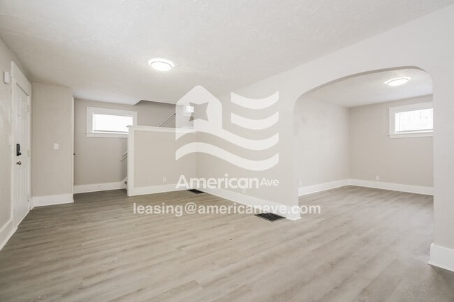 1108 Diamond Ave