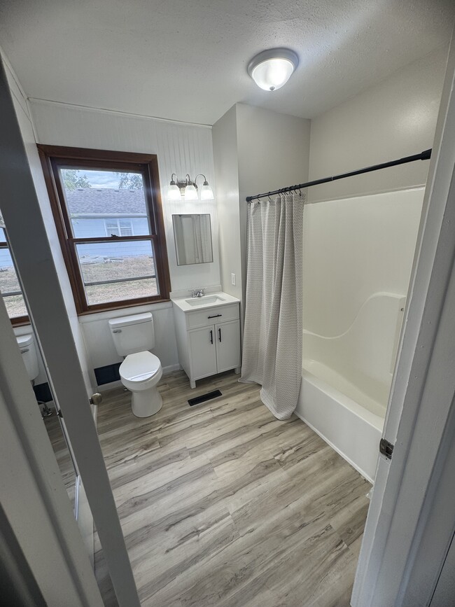 Photo - 449 S College Ave