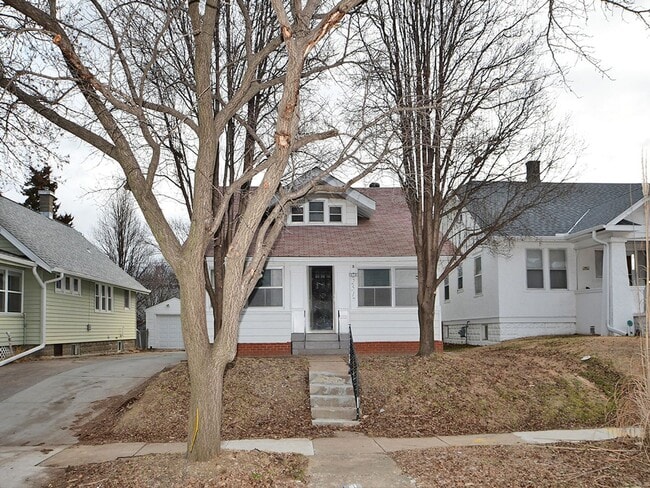 Building Photo - ? Beautifully Updated 3-Bedroom Home in Wearne Park ?
