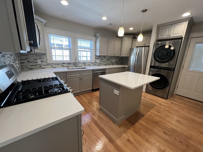 Photo - 154 Summer St Unit #2