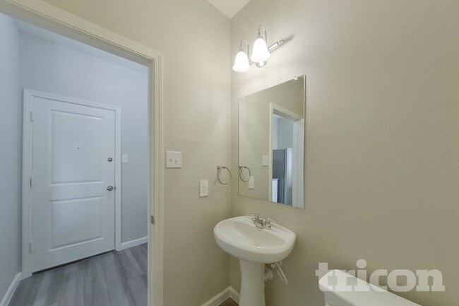 Photo - 2528 Granite Pass