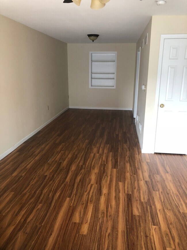 Photo - 636 N Mary St