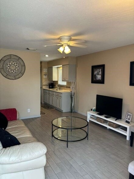 Photo - 7318 Dearborn St Unit B