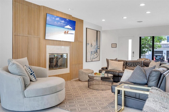 Photo - 1950 Harbourview Dr