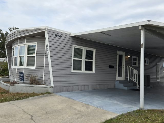 Photo - 407 50th Avenue Plaza W