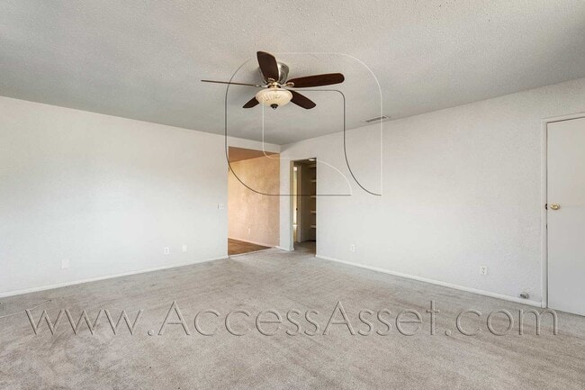 Photo - 33220 Schaper St