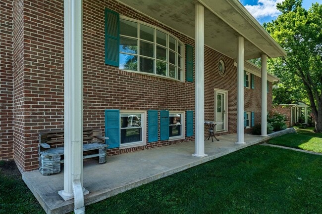 Photo - JC Rental Available. Prime location