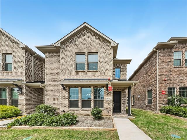 Building Photo - 213 Suma Dr