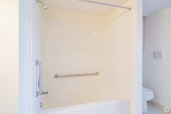 1BR, 1BA