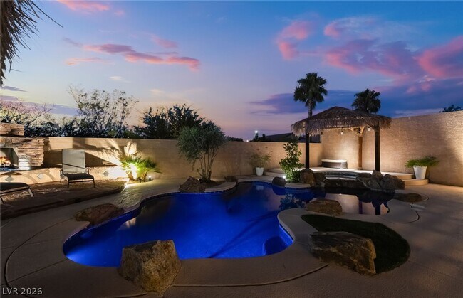 Photo - 2676 Lochleven Way
