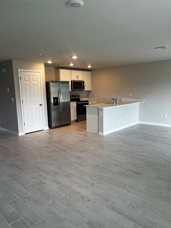 Photo - 4021 35th St SW