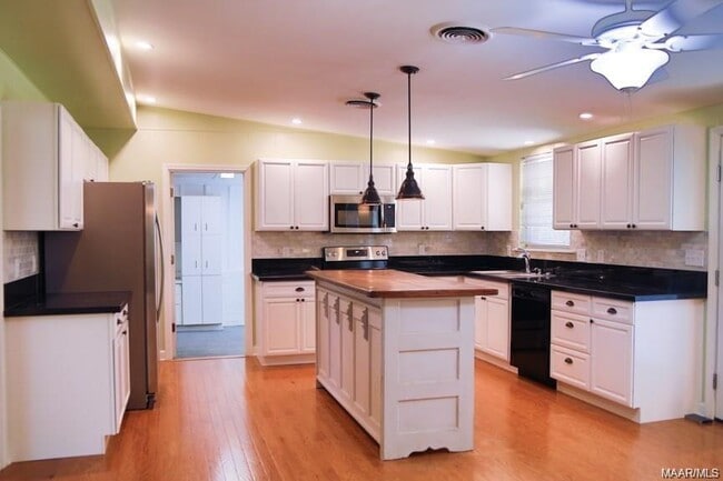 Photo - 3892 Johnstown Dr