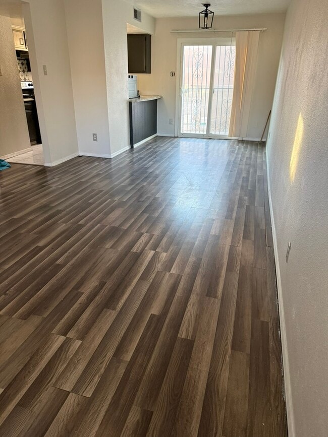 Photo - 1013 Dickerson Dr SE Unidad C