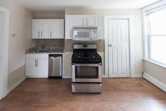 Photo - 367 Maverick St Unit 2