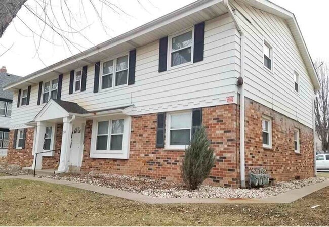 Photo - 1744 S 63rd St Unidad #1