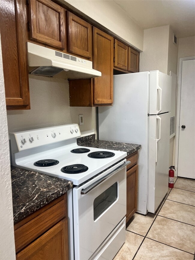 Photo - 9700 Leawood Blvd Unit 1113