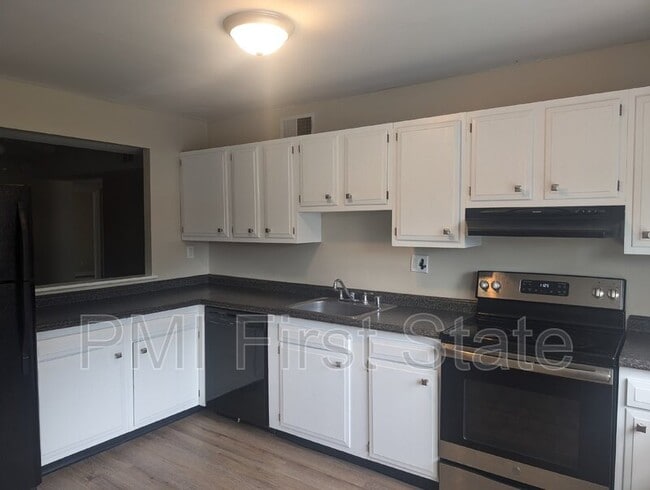 Building Photo - 1210 Chelmsford Cir Rental