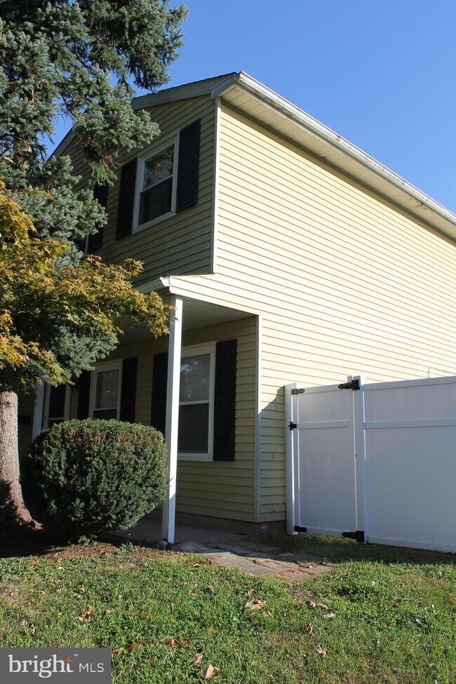 Photo - 161 Reliance Pl