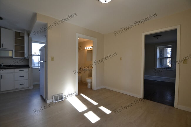 Photo - 811 N Center St Unit 1