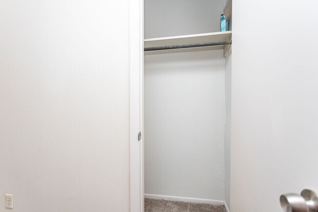 Photo - Four Plex with Mountain Views in Cascade!